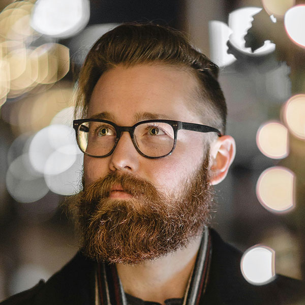 Mann mit nicht erkennbarem, echt wirkendem Zweithaar. Perücken Studio Rostock - Kluge Köpfe Friseur Rostock